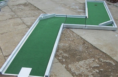 Minigolfbane metalramme 9 huller, med kunstgræs 